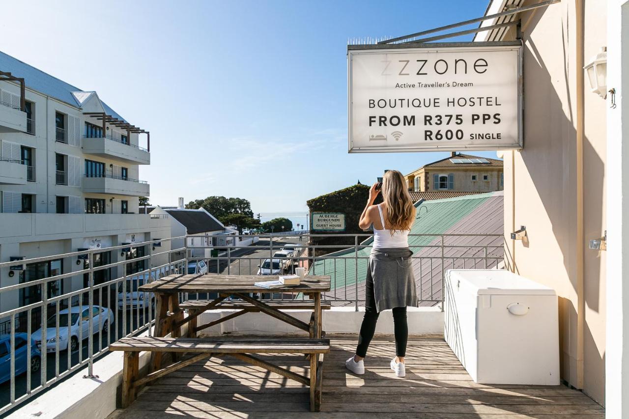 Zzzone Boutique Hostel ヘルマナス エクステリア 写真