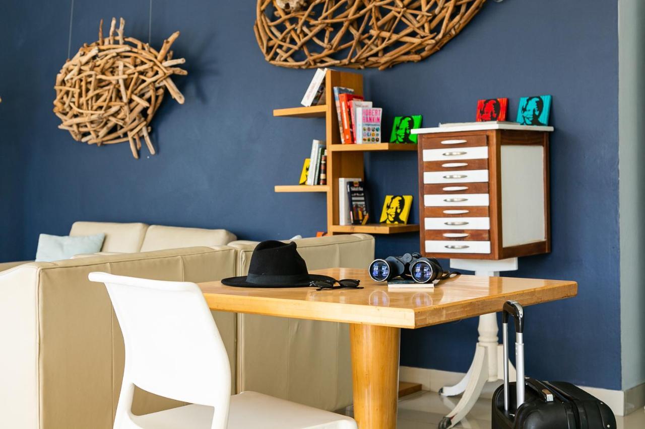 Zzzone Boutique Hostel ヘルマナス エクステリア 写真